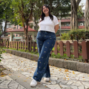 29" Inseam Jeans - Medium Wash with Bees