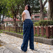 29" Inseam Jeans - Medium Wash with Bees